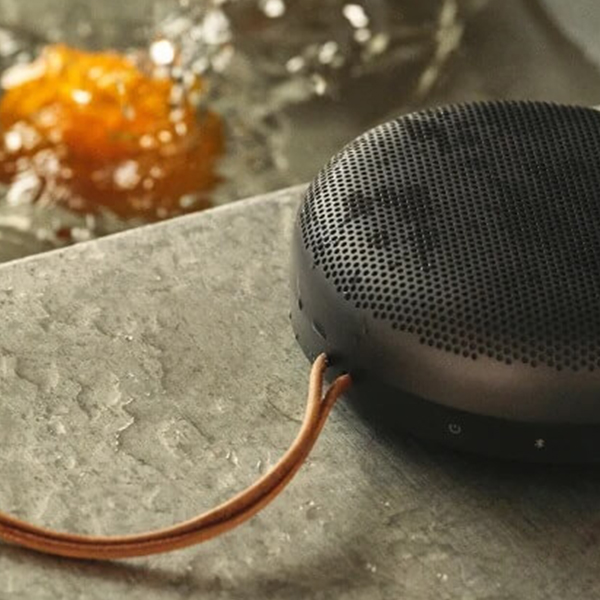 BeoSound A1 2nd Gen Black Anthracite | TOMIYA(トミヤ