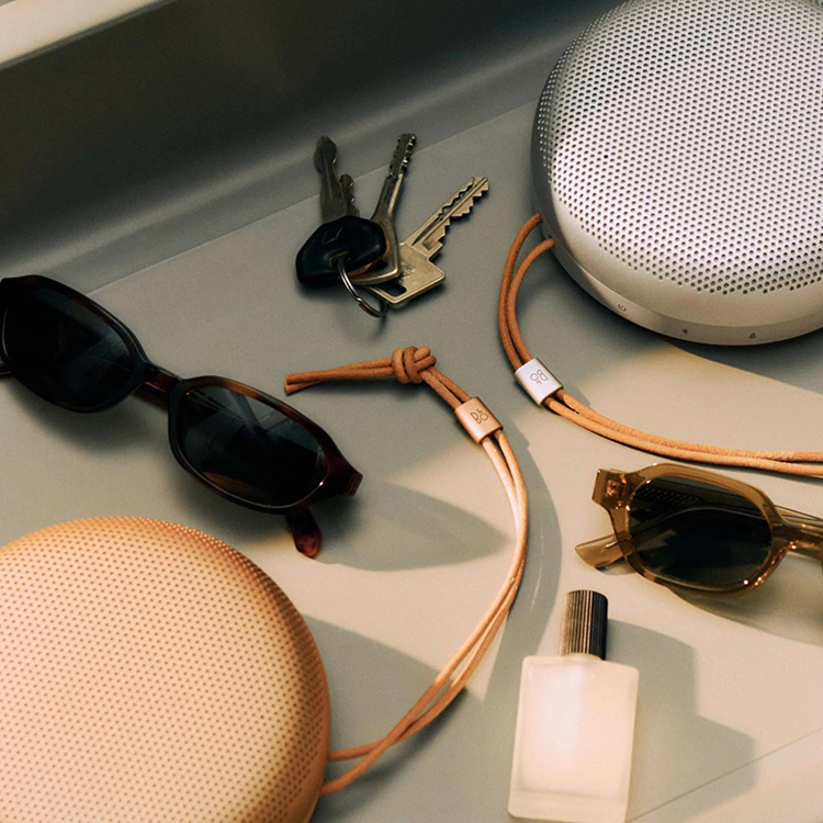 Beosound A1 3rd Gen Natural Aluminium | TOMIYA(トミヤ)-Omotecho